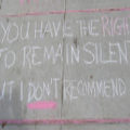 "Vous avez le droit de garder le silence mais je ne vous le recommande pas"